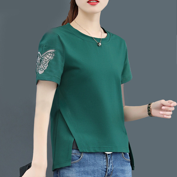 Μοντέρνα γυναικεία μπλούζα με διακόσμηση στα μανίκια σε λευκό και πράσινο χρώμα