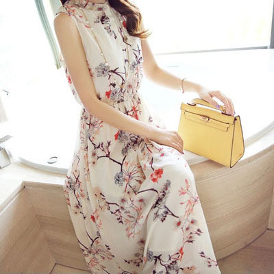 Κομψό γυναικείο  φόρεμα σε floral μοτίβο