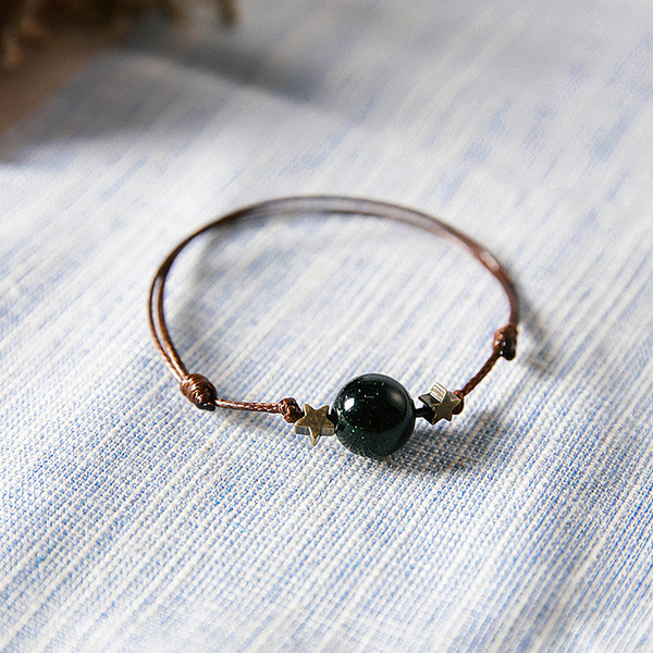 Női textil karkötő gyöngyökkel