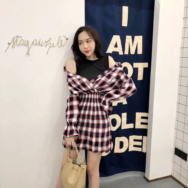 Alkalmi női kockás ruha nyitott vállú