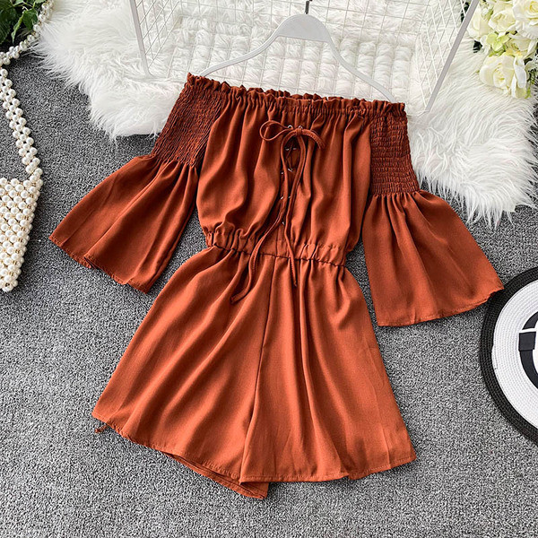 Stílusos női jumpsuit lótusz ujjakkal, több színben