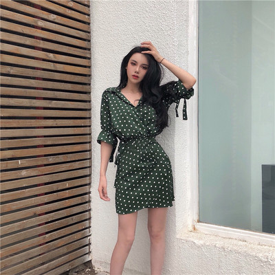 Modern női pöttyös ruha övvel, két színben