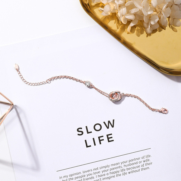 Hétköznapi női karkötő ezüst és arany színben