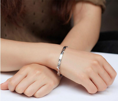 Női karkötő két színben, felirattal