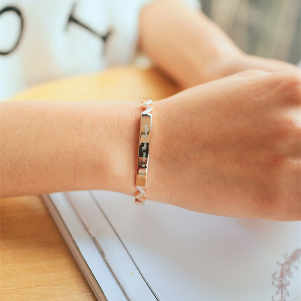 Női karkötő két színben, felirattal