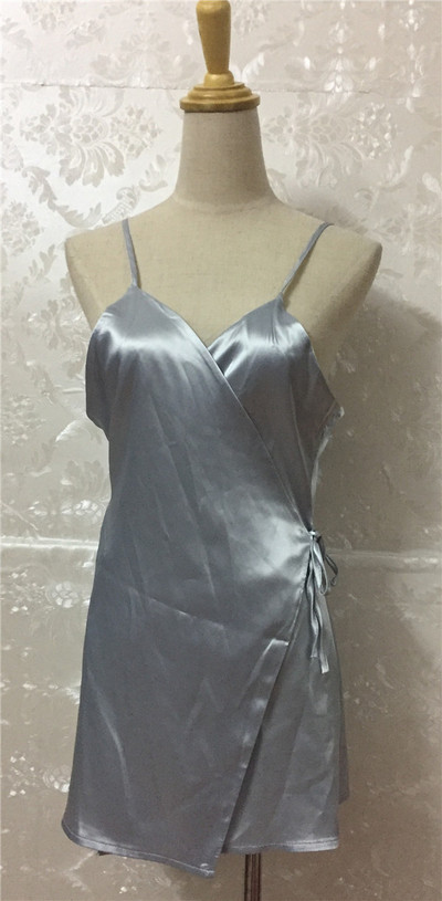 Stílusos női szatén ruha V-nyakkal, két színben