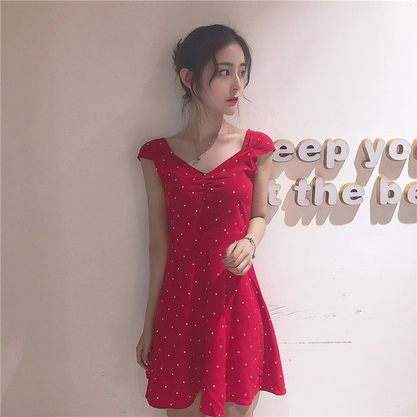 Alkalmi női ruha piros pöttyökkel