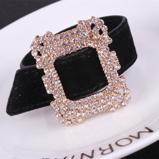 Női karkötő öko velúrból kövekkel két színben