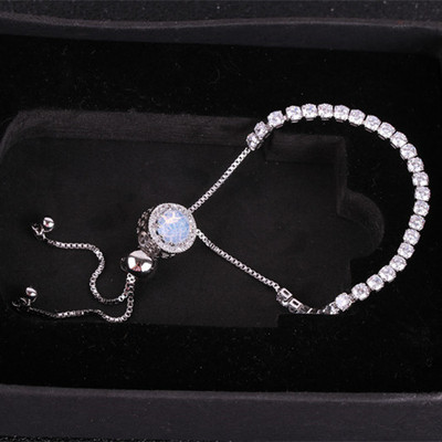 Női karkötő ezüst színben és kövekkel több színben