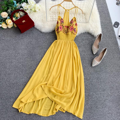 Modern női nyári ruha virágos motívumokkal, különböző színekben