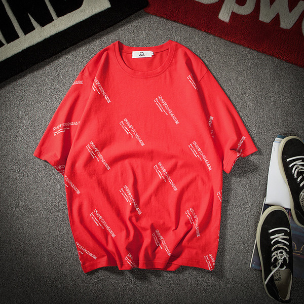 Ανδρικό καθημερινό μπλουζάκι σε κόκκινο και μαύρο χρώμα