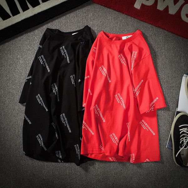 Ανδρικό καθημερινό μπλουζάκι σε κόκκινο και μαύρο χρώμα