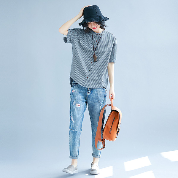 Alkalmi női csíkos ing aszimmetrikus mintával