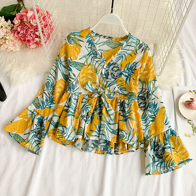 Elegáns női blúz virágos motívumokkal, különböző színekben