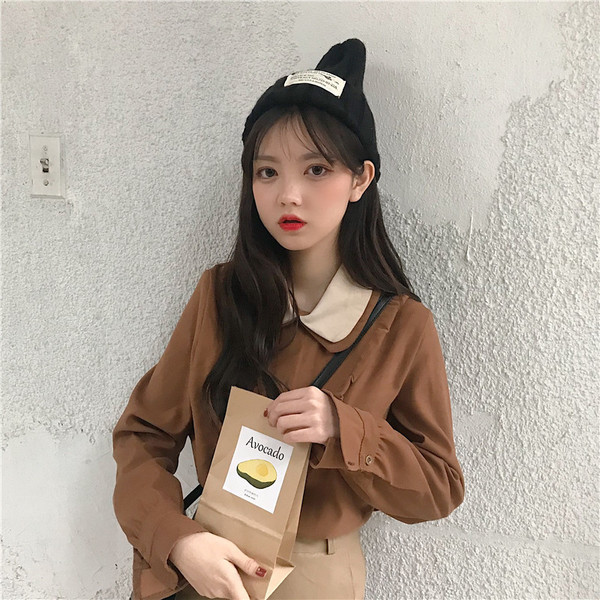 Modern női ing gallérral és hosszú ujjal