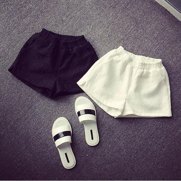 Alkalmi női rövidnadrág gumírozással, két színben