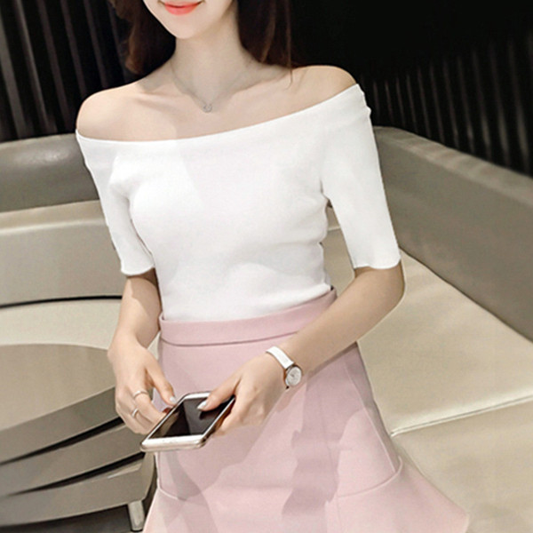 Stílusos női blúz csupasz vállval, fehér és fekete színben