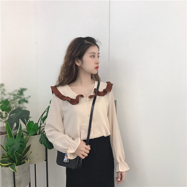 Stílusos női ing két színben, gombokkal és V-nyakkal