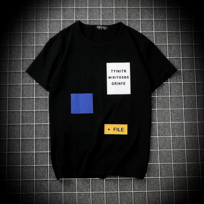 Férfi póló rövid ujjal, fehér és fekete feliratokkal