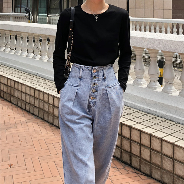 Μοντέρνα γυναικεία τζιν σε στυλ ρετρό με ψηλή μέση