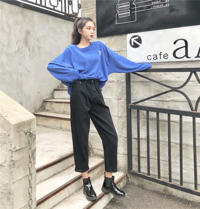 Alkalmi női farmer széles modell kék és fekete színben