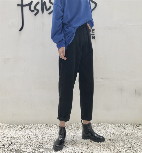 Alkalmi női farmer széles modell kék és fekete színben