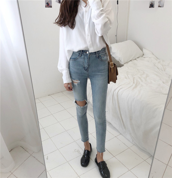 Modern női farmer magas derekú, testhezálló modellel