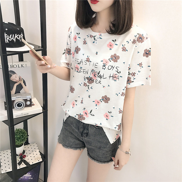 Modern női póló virágos motívumokkal, három színben