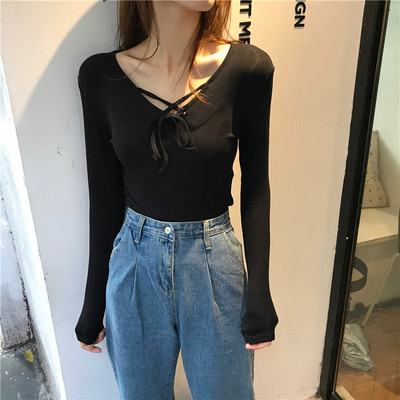 Lezser női blúz V-nyakkal több színben megkötős