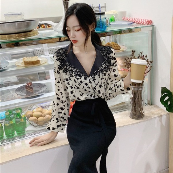 Елегантна дамска риза с V-образно деколте и яка в три цвята