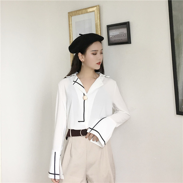 Egyszerű női ing fehér és fekete színben, V-nyakkal