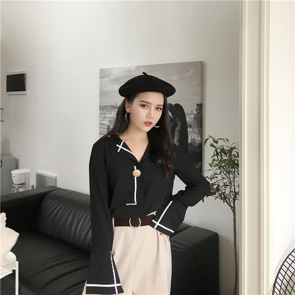 Egyszerű női ing fehér és fekete színben, V-nyakkal