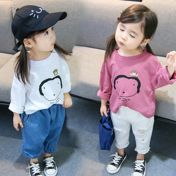 Детска блуза за момичета в бял и лилав цвят с щампа