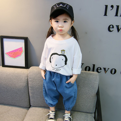 Gyerek blúz lányoknak fehér és lila színben, mintával