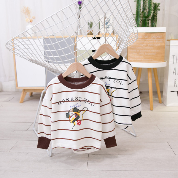 Παιδική μπλούζα για αγόρια με δίχρωμες εφαρμογές και επιγραφές