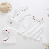 Friss gyerekblúz lányoknak fehér színben, hímzéssel és hosszú ujjal