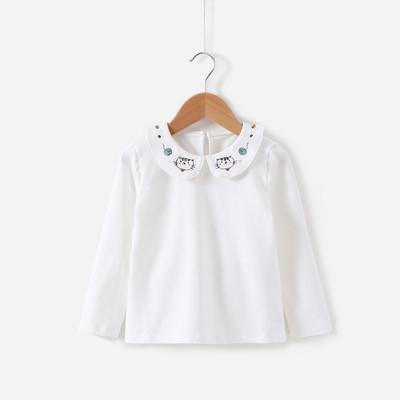 Friss gyerekblúz lányoknak fehér színben, hímzéssel és hosszú ujjal