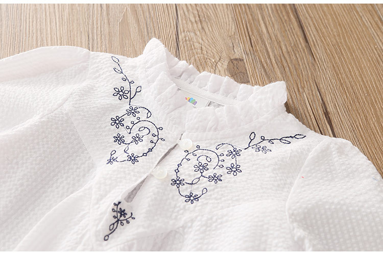 Gyereking lányoknak kék-fehér színben, hímzéssel