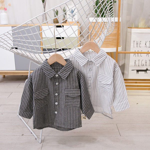 Modern gyereking fiúknak rátéttel és zsebekkel, két színben