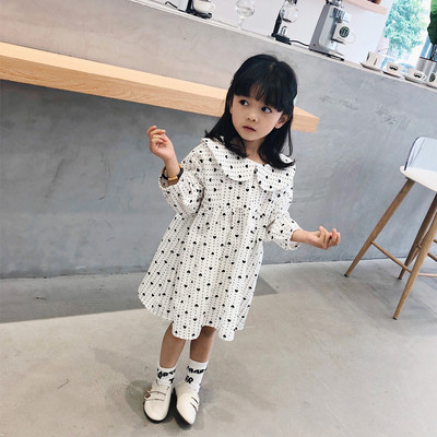 Új tavaszi gyerekruha fehér színben