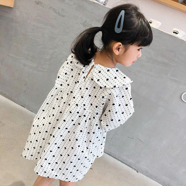 Új tavaszi gyerekruha fehér színben