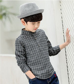 Modern, kockás gyereking zsebbel, két színben