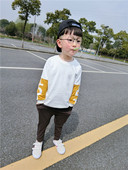 Gyerek blúz fiúknak hosszú ujjal, O-alakú gallérral, két színben