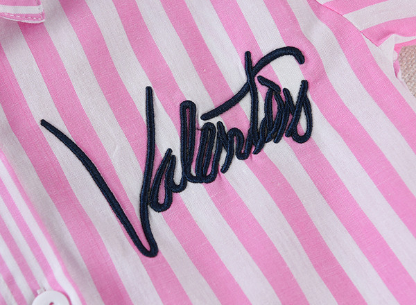 Rózsaszín és kék feliratú ing lányoknak