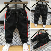 Modern gyerekfarmer fekete színben, színes szegéllyel