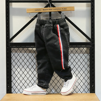 Modern gyerekfarmer fekete színben, színes szegéllyel