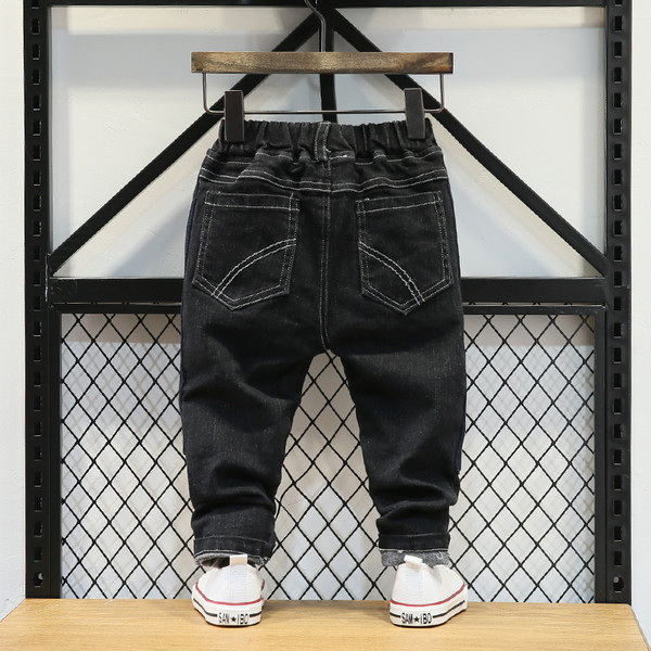 Modern gyerekfarmer fekete színben, színes szegéllyel