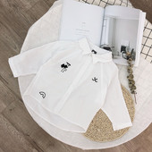 Modern gyereking fiúknak fehér színben, hímzéssel