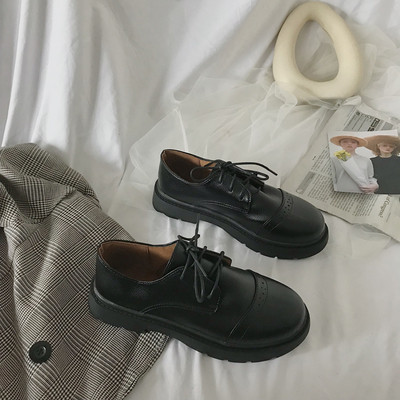 Női hétköznapi cipő vastag talppal, két színben