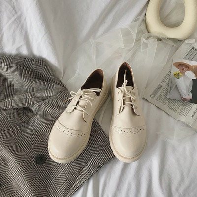 Női hétköznapi cipő vastag talppal, két színben